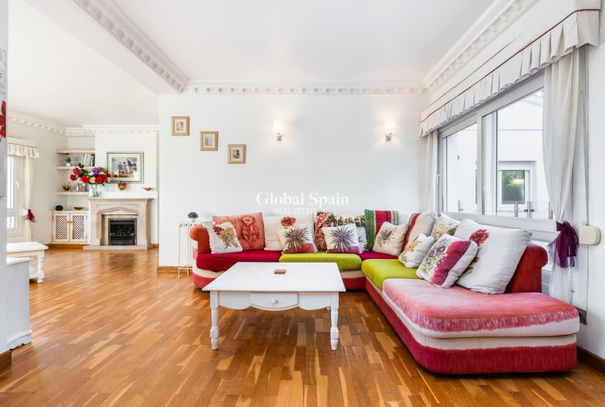 Wiederverkauf - VILLA -
DEHESA DE CAMPOAMOR - Costa Blanca