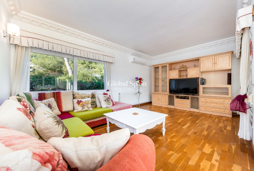 Wiederverkauf - VILLA -
DEHESA DE CAMPOAMOR - Costa Blanca