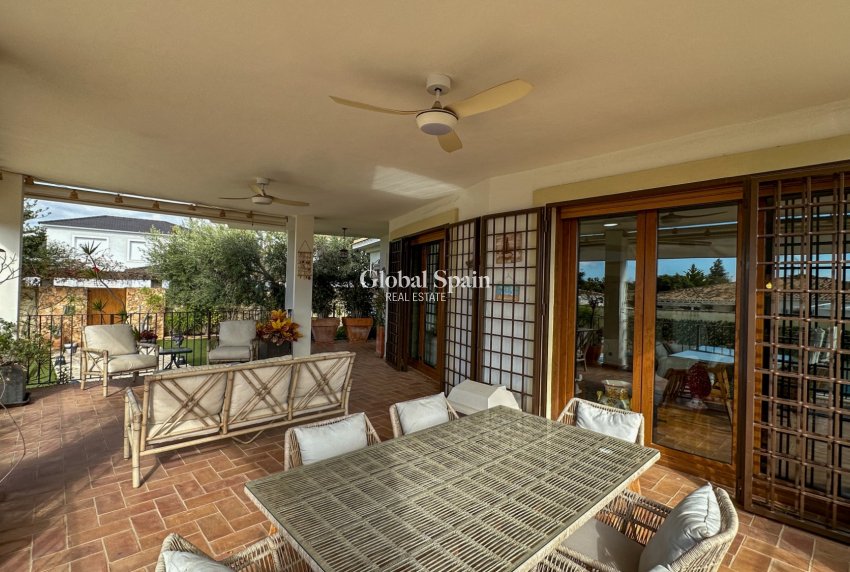 Wiederverkauf - VILLA -
DEHESA DE CAMPOAMOR - Costa Blanca