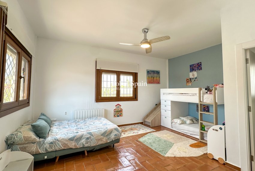 Wiederverkauf - VILLA -
DEHESA DE CAMPOAMOR - Costa Blanca