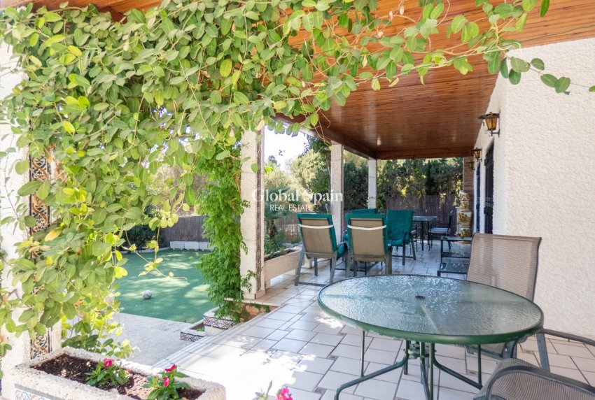 Wiederverkauf - VILLA -
DEHESA DE CAMPOAMOR - Costa Blanca