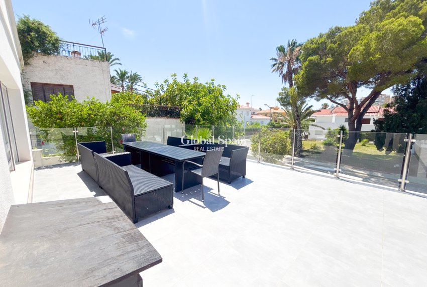 Wiederverkauf - VILLA -
DEHESA DE CAMPOAMOR - Costa Blanca