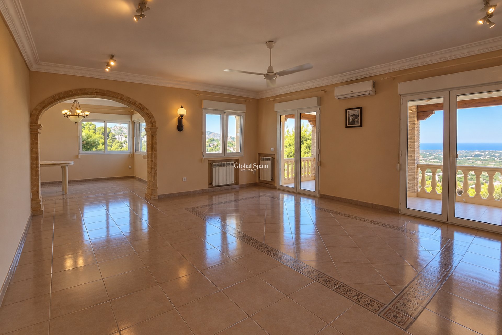 Wiederverkauf - VILLA -
DENIA - La sella - Jesus pobre