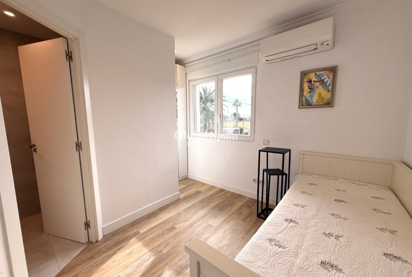 Wiederverkauf - VILLA -
DENIA - Les Marines - Las Marinas