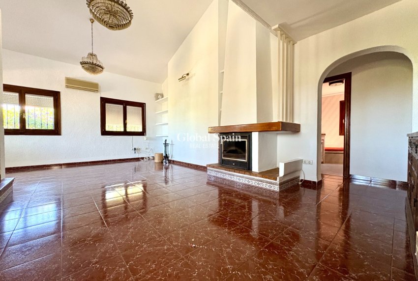 Wiederverkauf - VILLA -
DENIA - Montgó