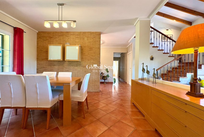 Wiederverkauf - VILLA -
DENIA - Montgó
