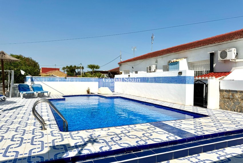 Wiederverkauf - VILLA -
DOLORES - Comunidad Valenciana