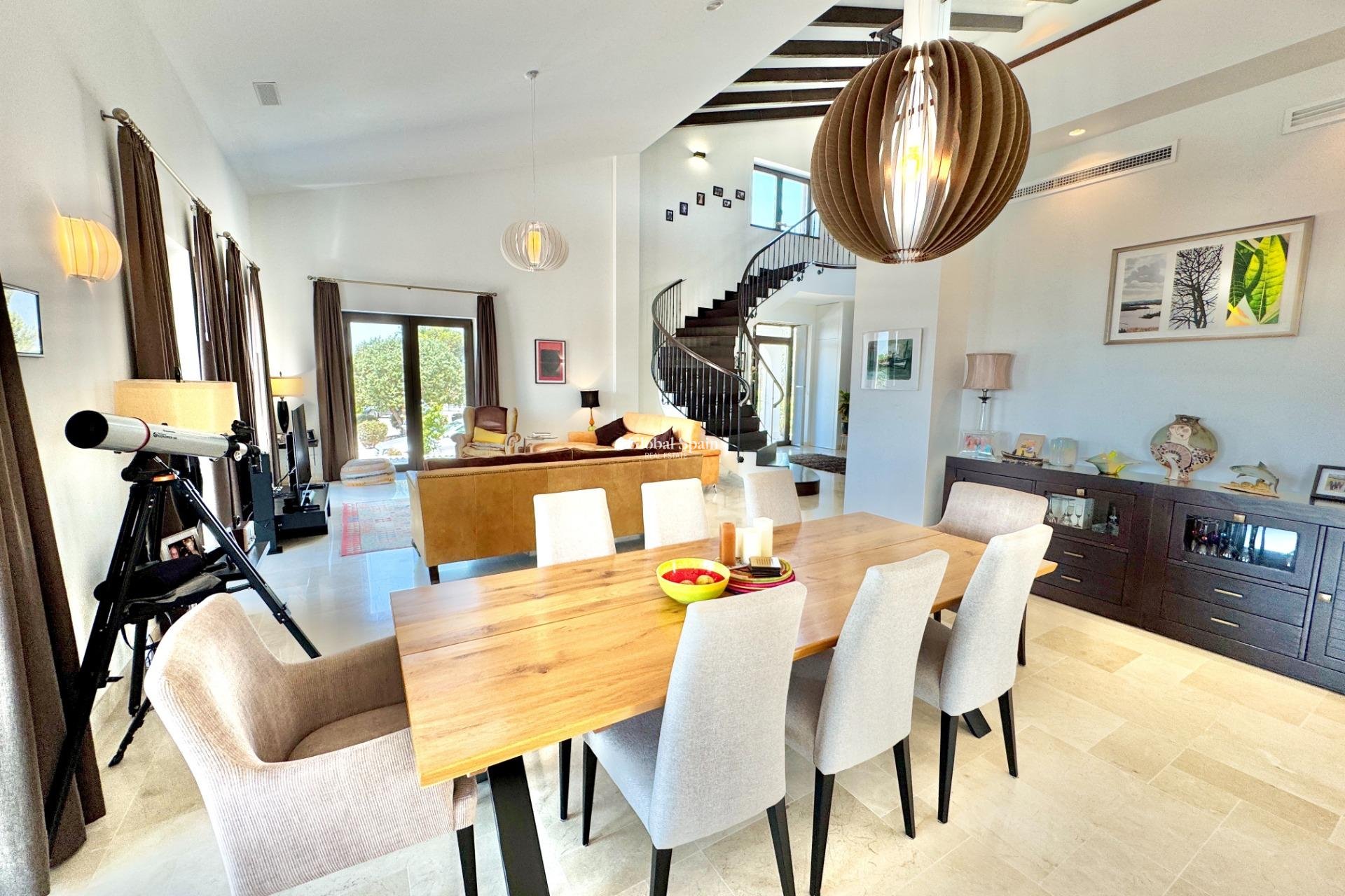 Wiederverkauf - VILLA -
DOLORES - Comunidad Valenciana