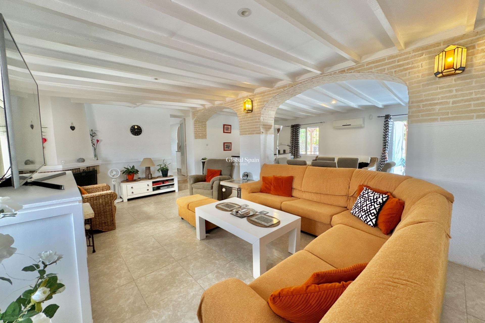 Wiederverkauf - VILLA -
DOLORES - Comunidad Valenciana