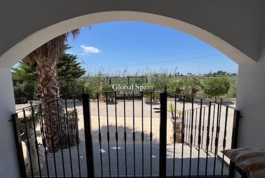 Wiederverkauf - VILLA -
DOLORES - Comunidad Valenciana