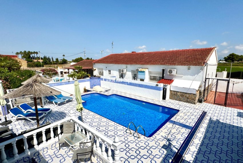 Wiederverkauf - VILLA -
DOLORES - Comunidad Valenciana