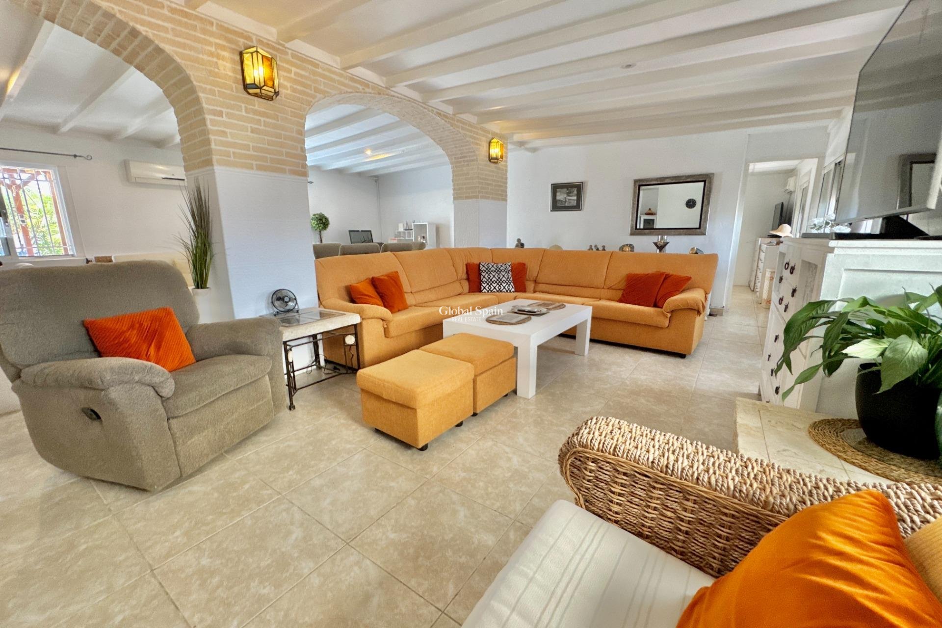 Wiederverkauf - VILLA -
DOLORES - Comunidad Valenciana