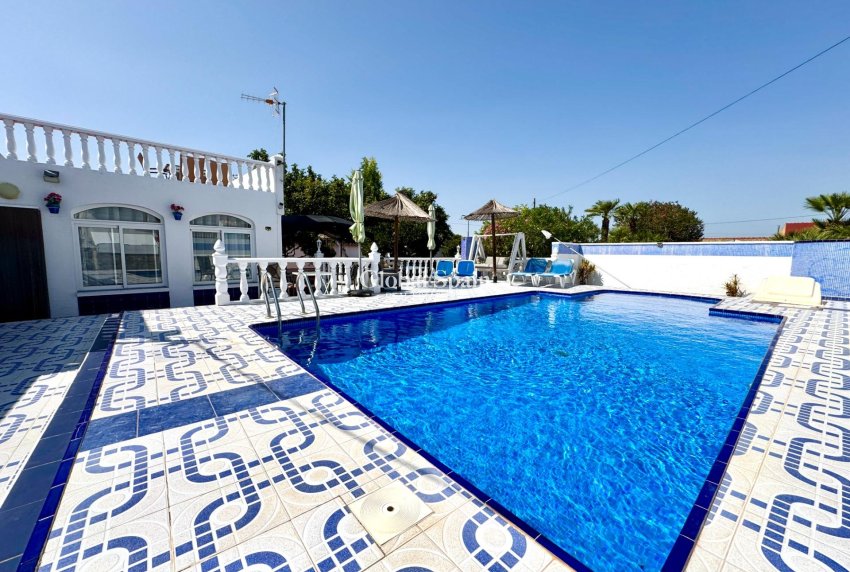 Wiederverkauf - VILLA -
DOLORES - Comunidad Valenciana