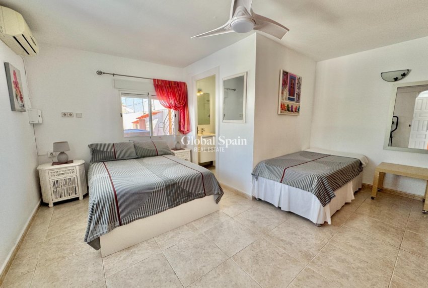 Wiederverkauf - VILLA -
DOLORES - Comunidad Valenciana