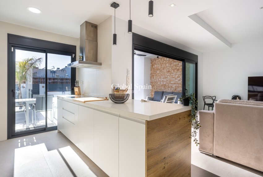 Wiederverkauf - VILLA -
DOLORES - Costa Blanca