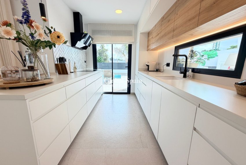 Wiederverkauf - VILLA -
DOLORES - Costa Blanca
