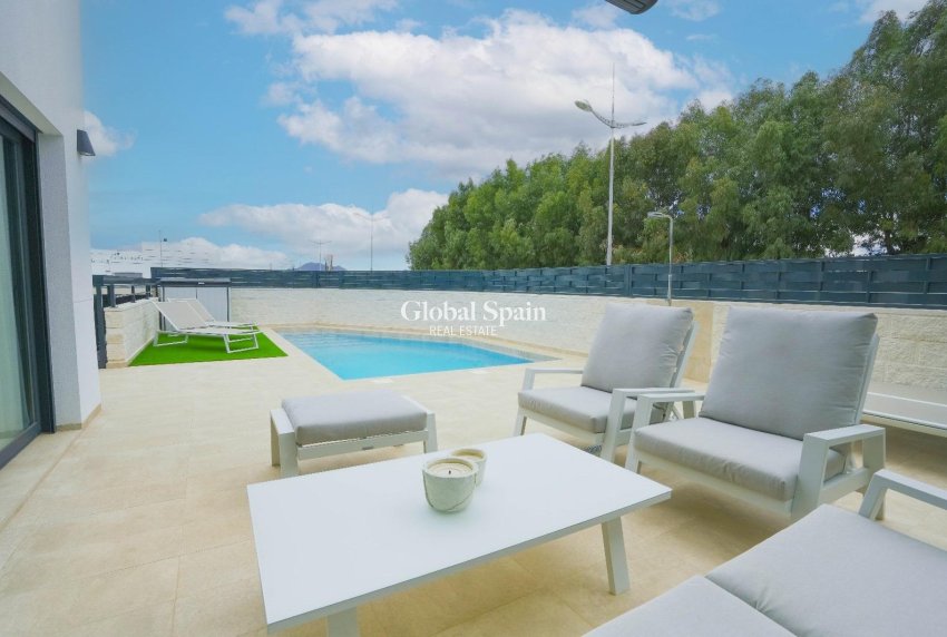 Wiederverkauf - VILLA -
DOLORES