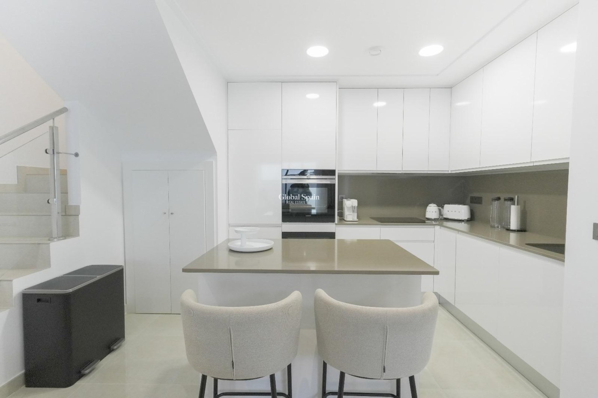 Wiederverkauf - VILLA -
DOLORES