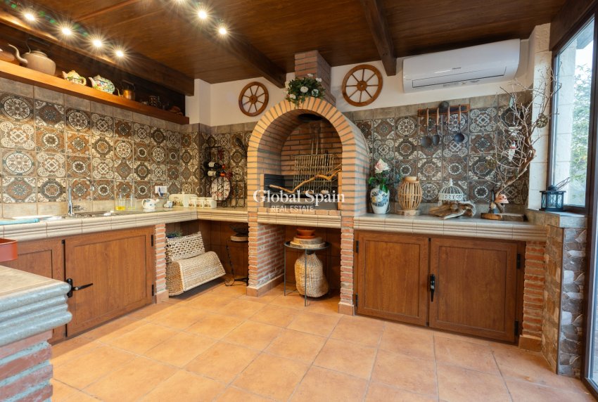 Wiederverkauf - Villa / Doppelhaushälfte -
TORREVIEJA - LOS BALCONES - LOS ALTOS