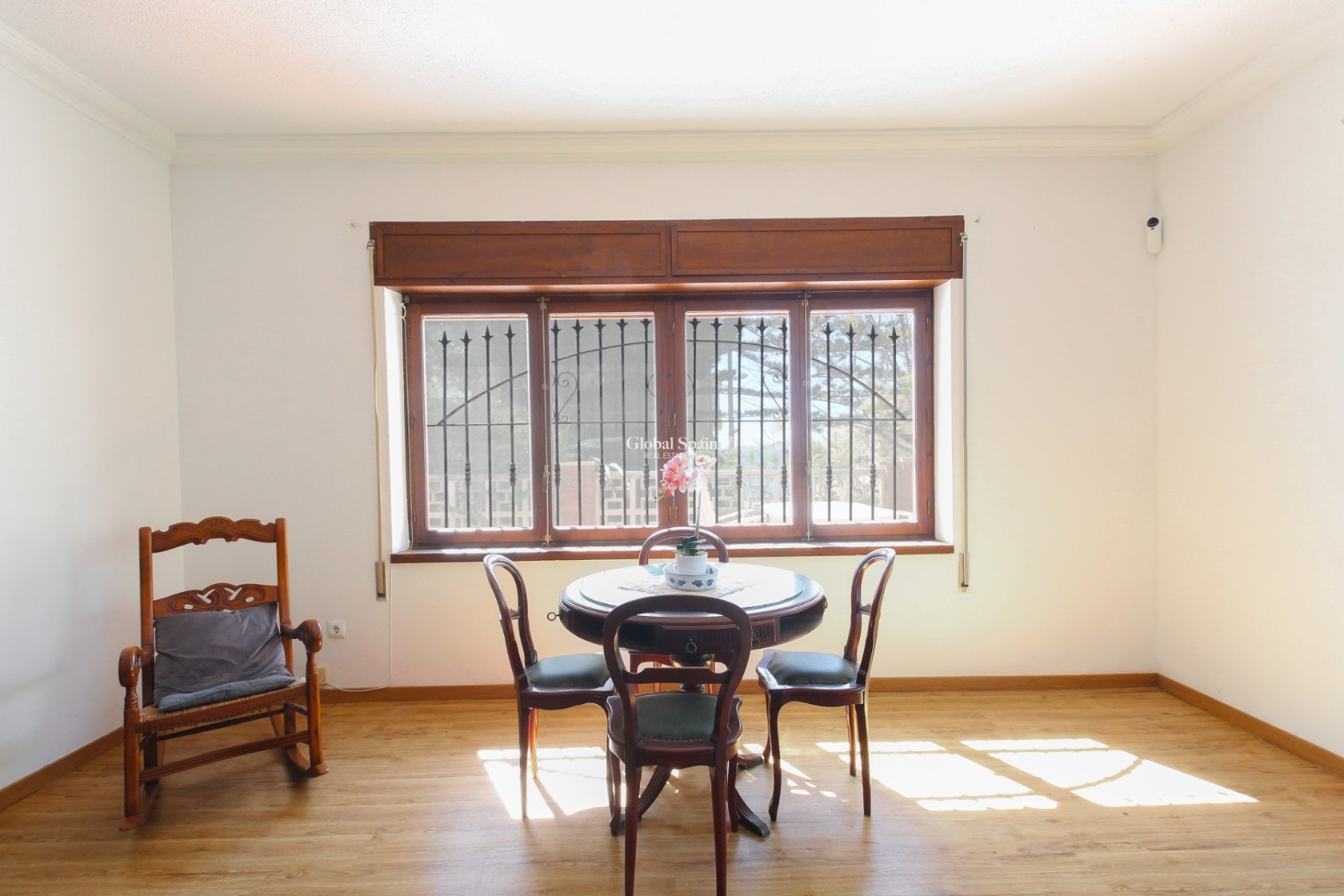 Wiederverkauf - VILLA -
EL CAMPELLO - Costa Blanca