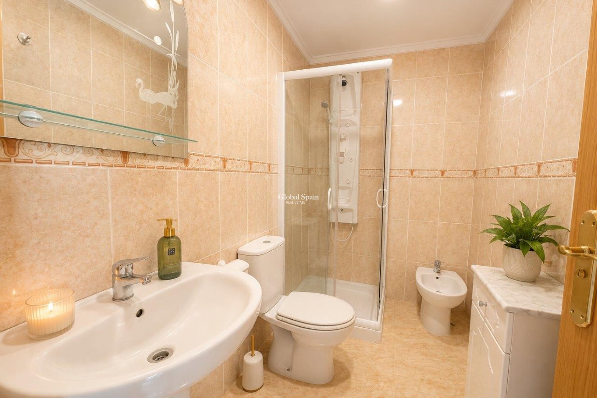 Wiederverkauf - VILLA -
El Carmoli - Costa Calida