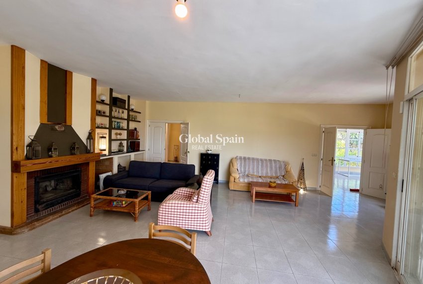 Wiederverkauf - VILLA -
EL RÀFOL D'ALMÚNIA - El Ràfol D'Almúnia