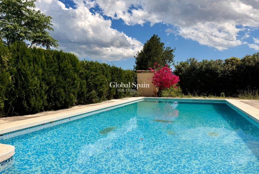 Wiederverkauf - VILLA -
EL RÀFOL D'ALMÚNIA - El Ràfol D'Almúnia