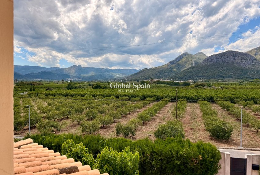 Wiederverkauf - VILLA -
EL RÀFOL D'ALMÚNIA - El Ràfol D'Almúnia