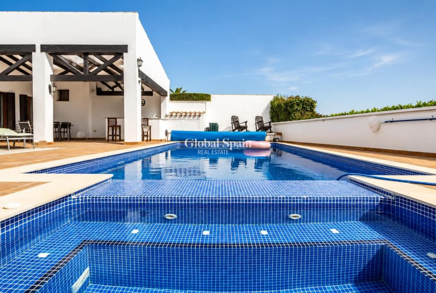 Wiederverkauf - VILLA -
El Valle Golf Resort - Inland