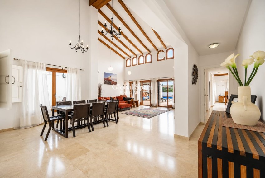 Wiederverkauf - VILLA -
El Valle Golf Resort - Inland