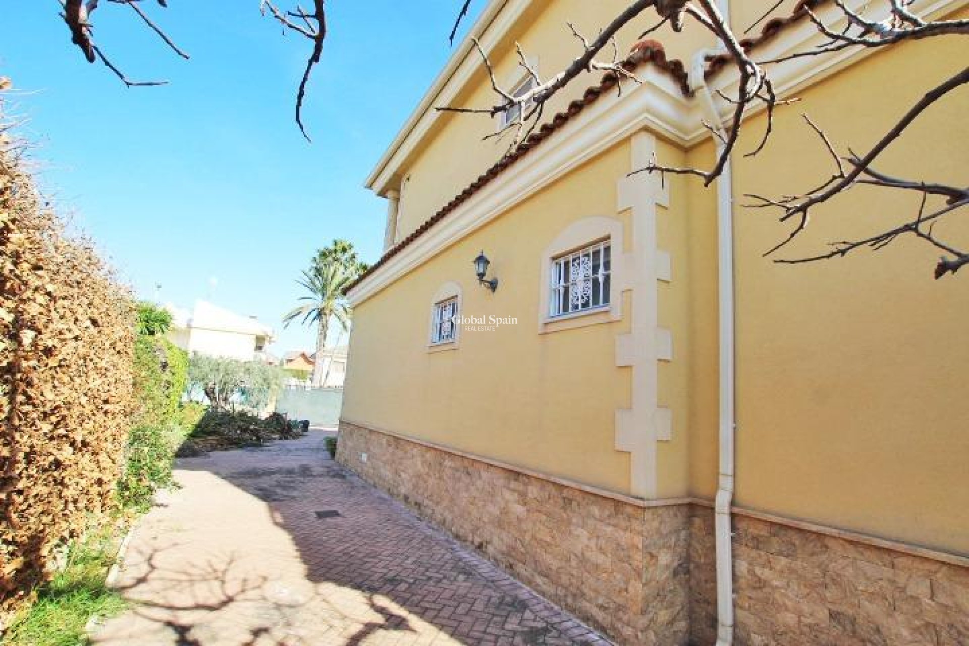 Wiederverkauf - VILLA -
ELCHE - Altabix