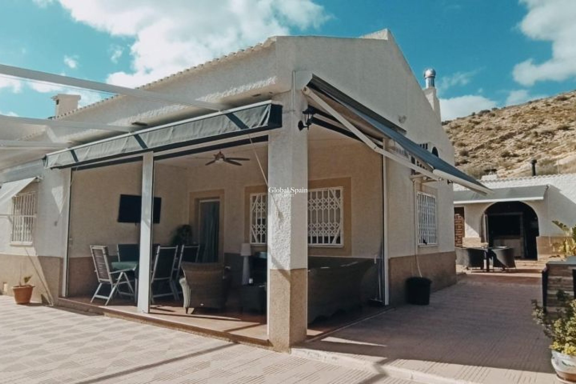 Wiederverkauf - VILLA -
ELCHE - Costa Blanca