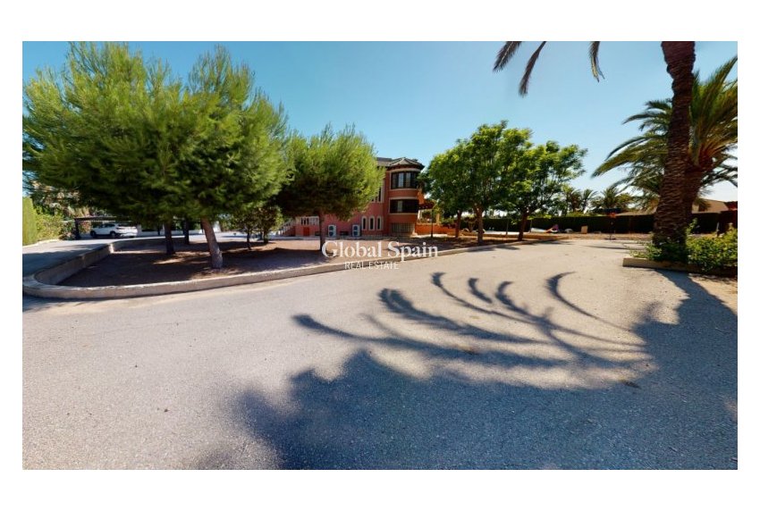 Wiederverkauf - VILLA -
ELCHE - Costa Blanca