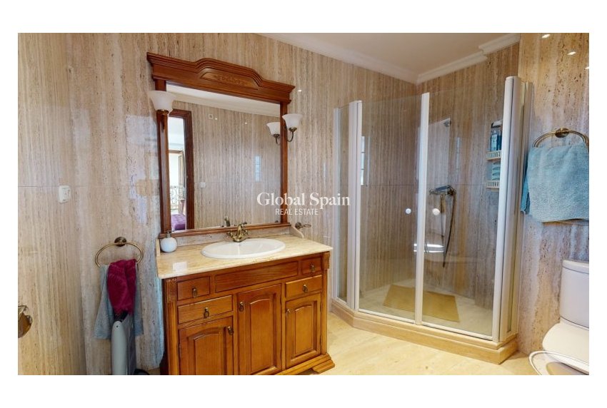 Wiederverkauf - VILLA -
ELCHE - Costa Blanca