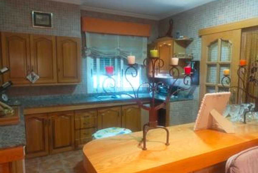 Wiederverkauf - VILLA -
ELCHE - Costa Blanca