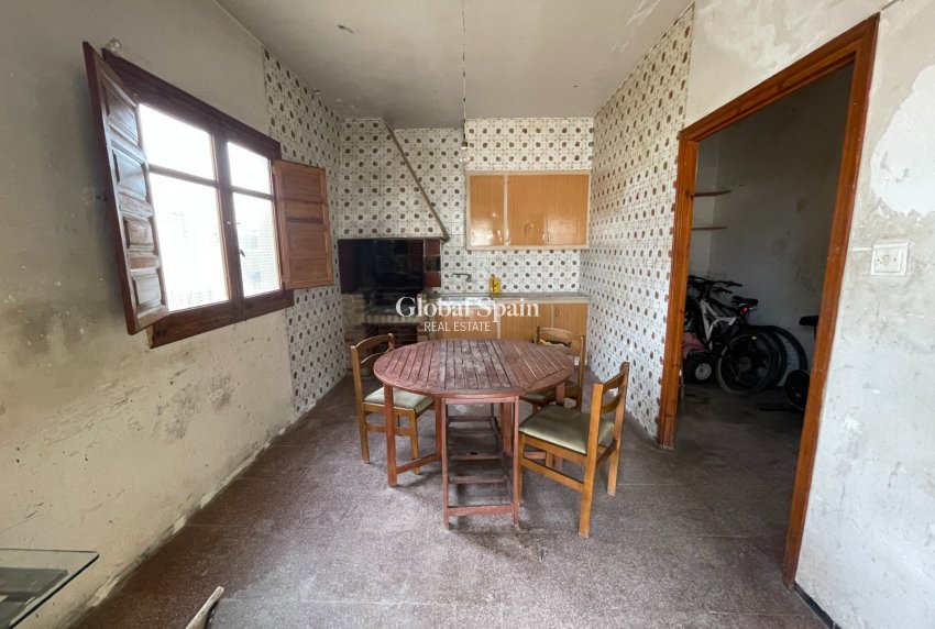 Wiederverkauf - VILLA -
ELCHE - Costa Blanca