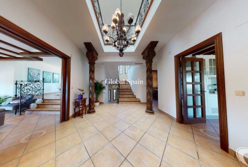 Wiederverkauf - VILLA -
ELCHE - Costa Blanca