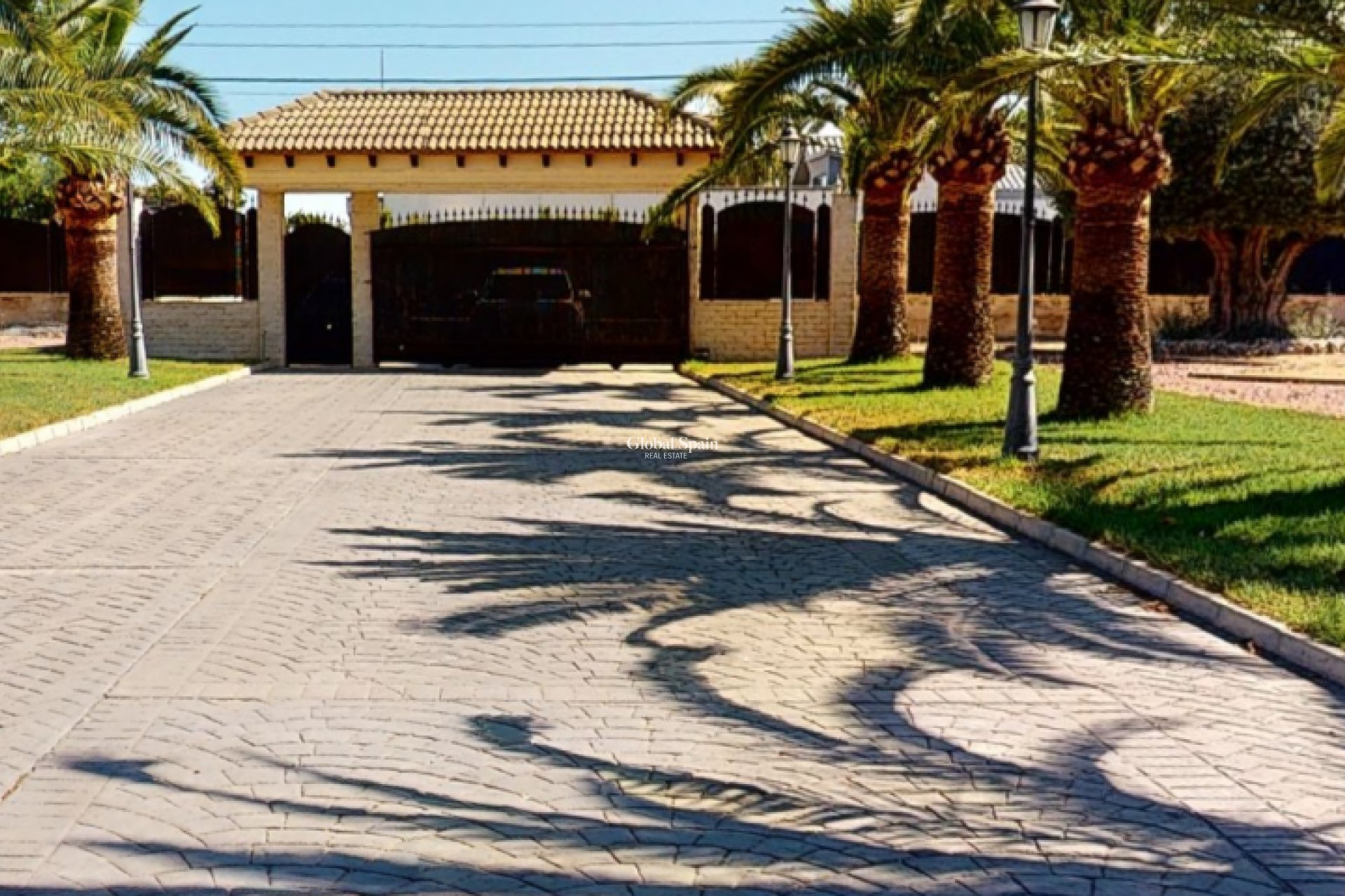 Wiederverkauf - VILLA -
ELCHE - Costa Blanca