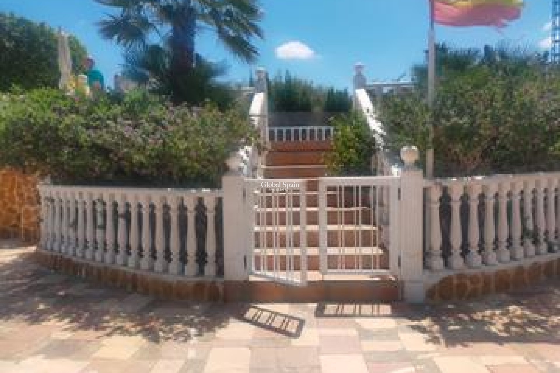 Wiederverkauf - VILLA -
ELCHE - Costa Blanca