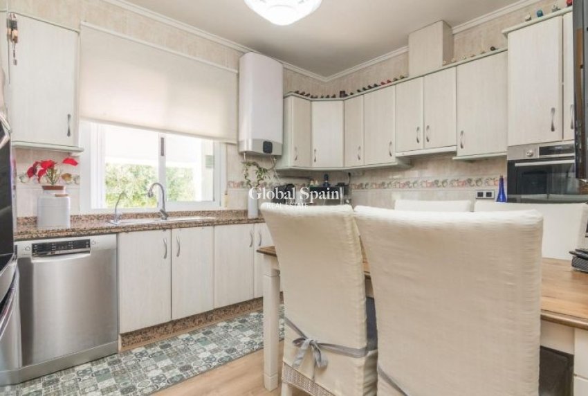 Wiederverkauf - VILLA -
ELCHE - Costa Blanca