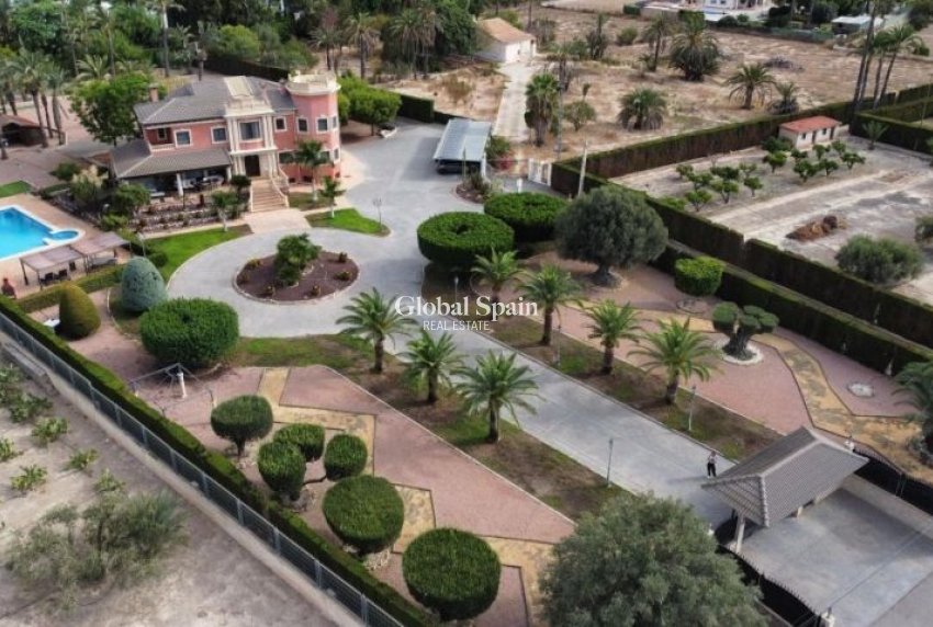Wiederverkauf - VILLA -
ELCHE - Costa Blanca