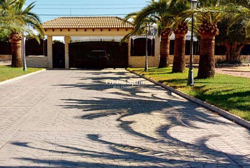 Wiederverkauf - VILLA -
ELCHE - Costa Blanca
