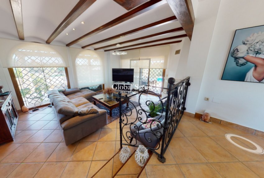 Wiederverkauf - VILLA -
ELCHE - Costa Blanca