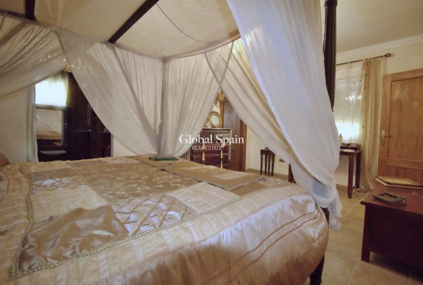 Wiederverkauf - VILLA -
ELCHE - Valverde