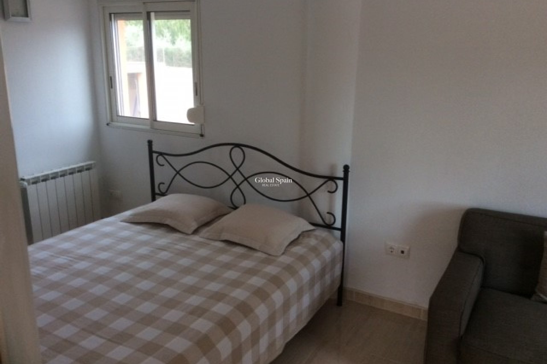 Wiederverkauf - VILLA -
ELCHE