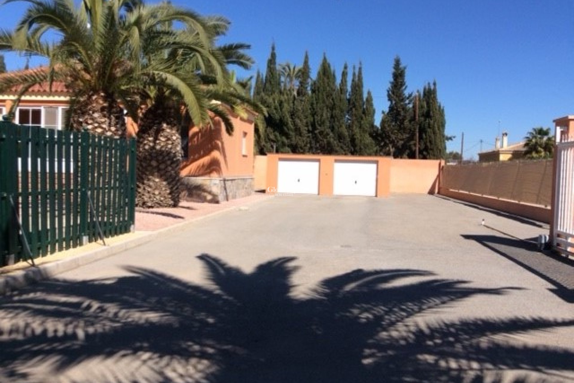 Wiederverkauf - VILLA -
ELCHE