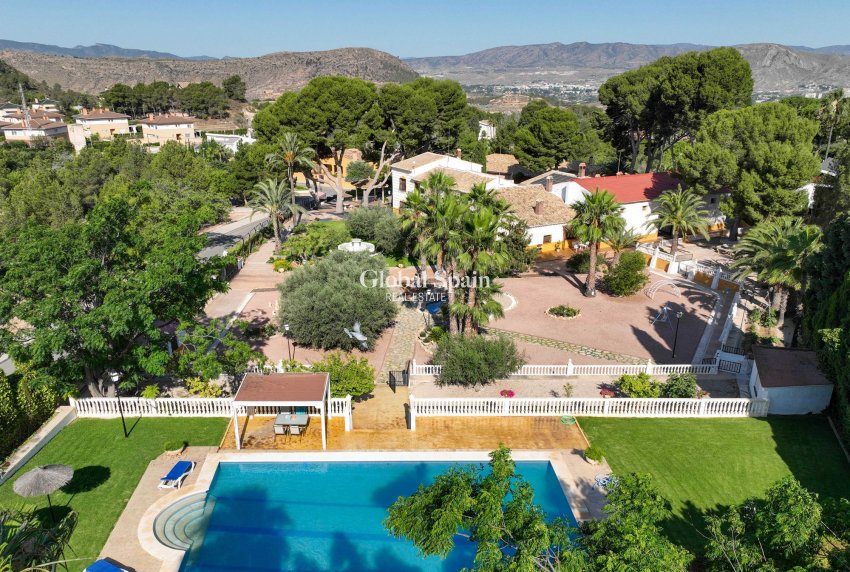 Wiederverkauf - Villa -
Elda