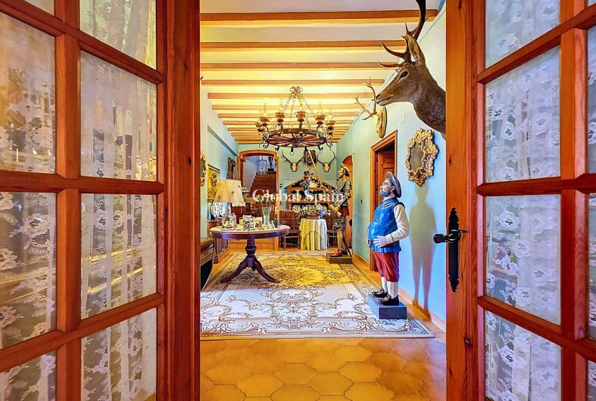 Wiederverkauf - Villa -
Elda