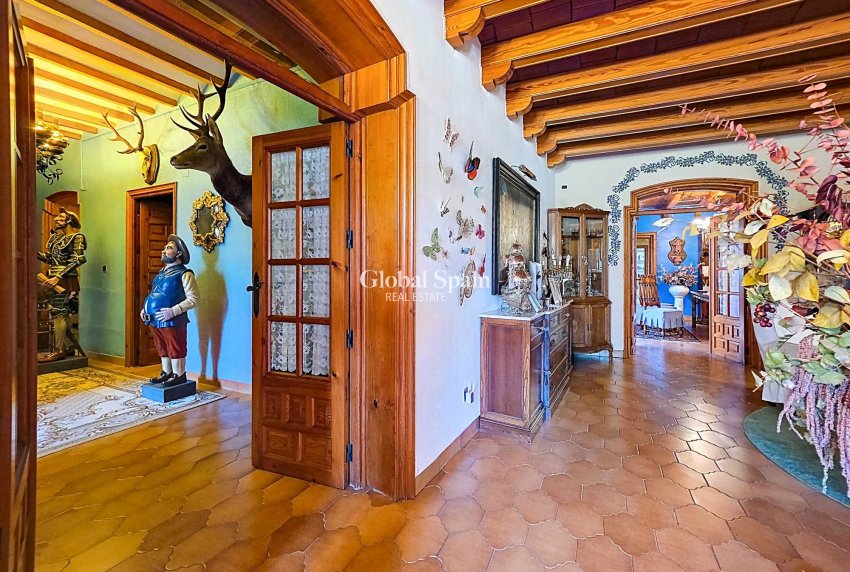 Wiederverkauf - Villa -
Elda