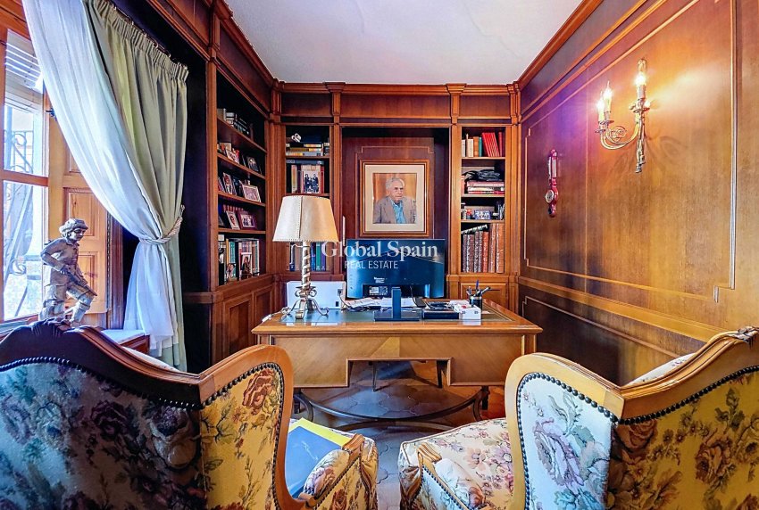 Wiederverkauf - Villa -
Elda